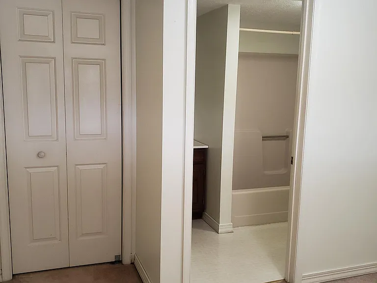 351 Pine St #201 — Photo 10