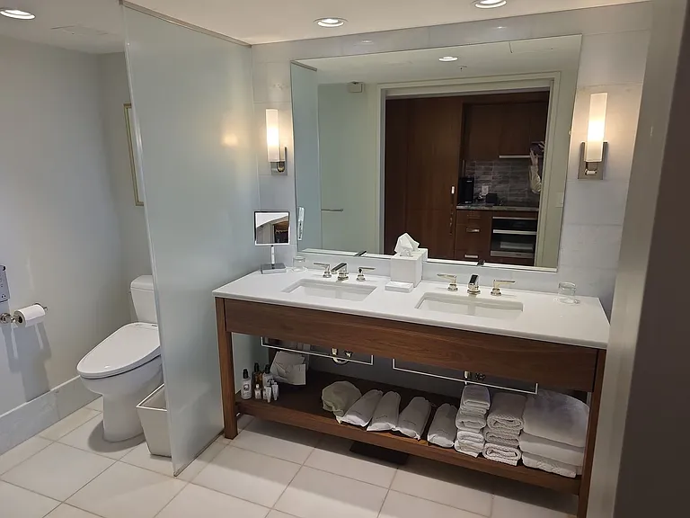 383 Kalaimoku St #D2709 — Photo 6