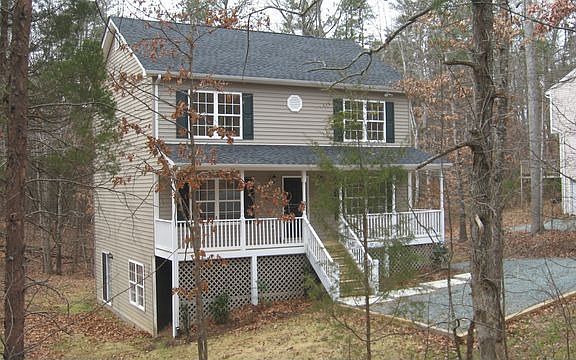 4th image of 427 Jefferson Dr