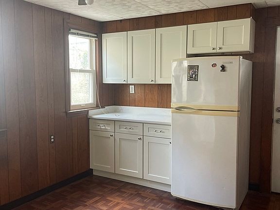 3rd image of 18 Indiana Ave #1