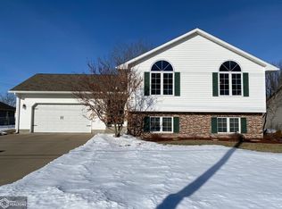 1708 Hillary Ave, Burlington, IA 52601