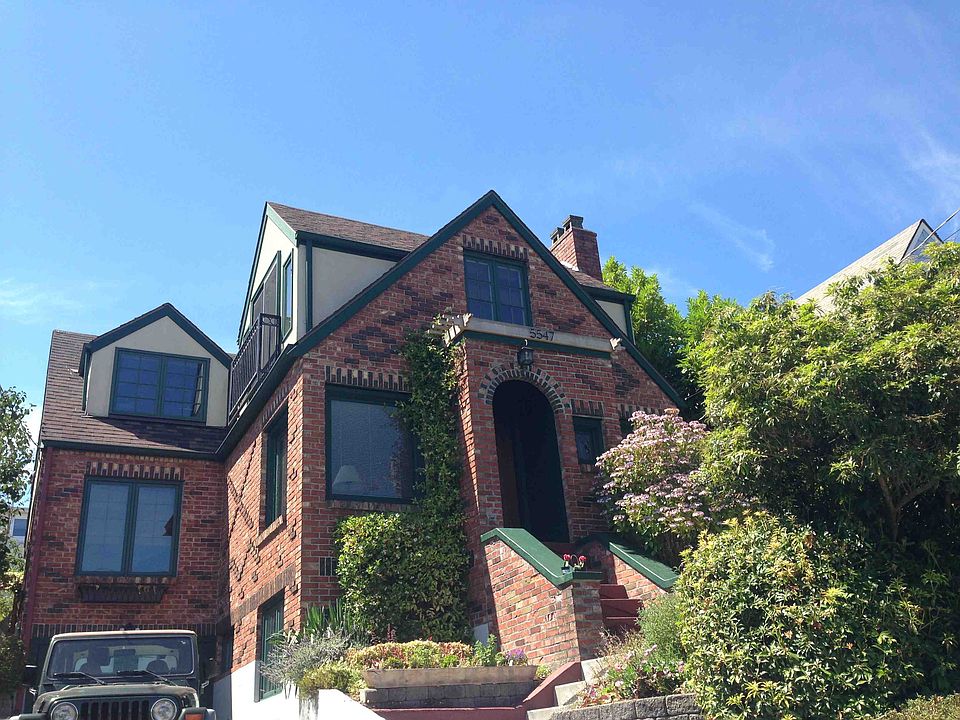 2nd image of 5547 36th Ave NE