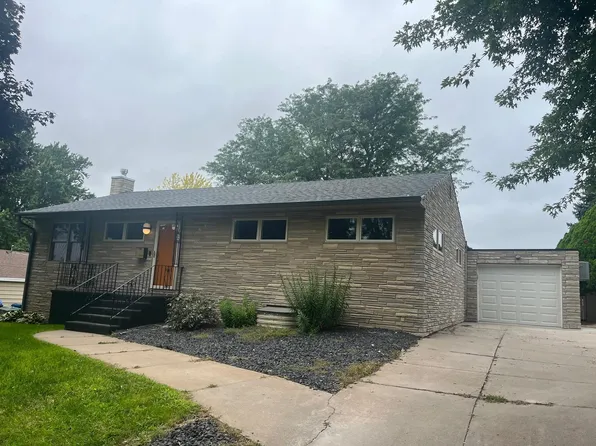 3412 4th Ave, Kearney, NE 68845