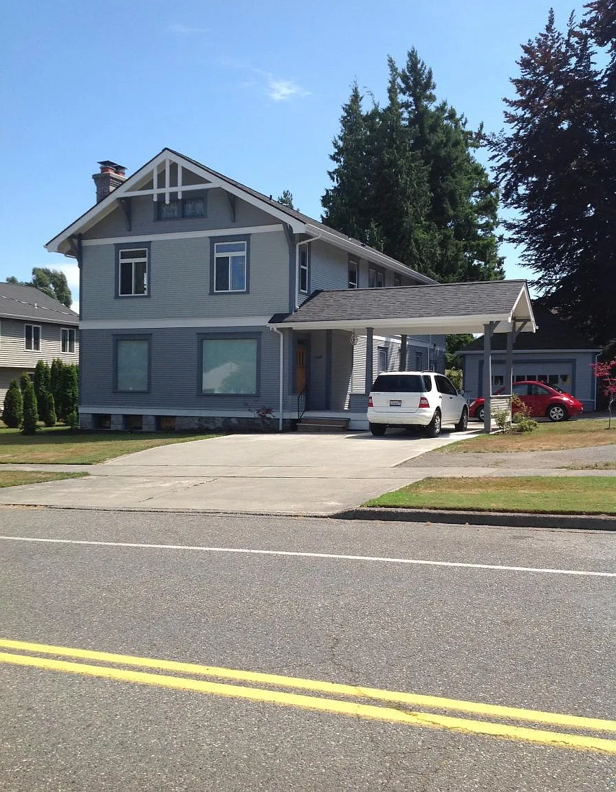 2 bed, 1000 sqft, $2,100 — Photo 1