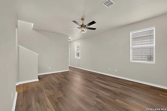 4 bed, 2.5 bath, 2093 sqft, $1,890 — Photo 3