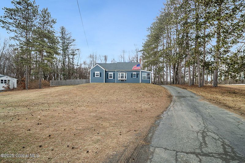 2nd image of 3359 Ny Highway 43