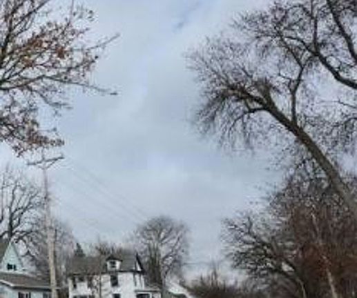 Exterior Neighborhood (street photo)