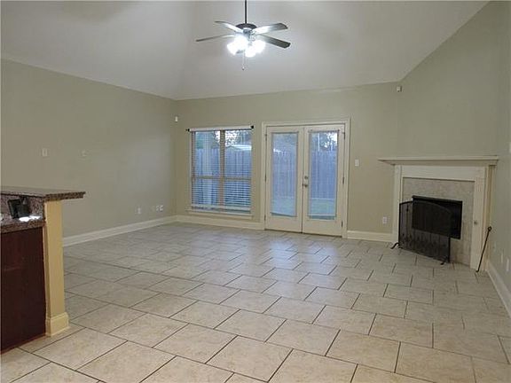 4th image of 4807 Finch St