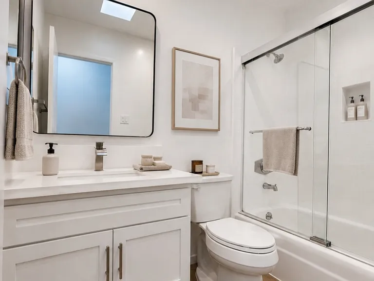 1852 Corinth Ave #19 — Photo 13