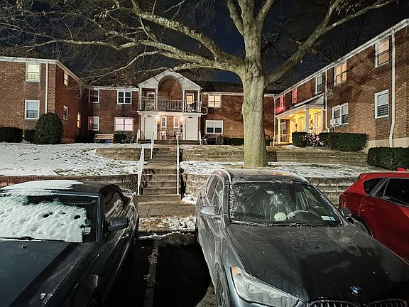 4th image of 6747 224th St Unit B