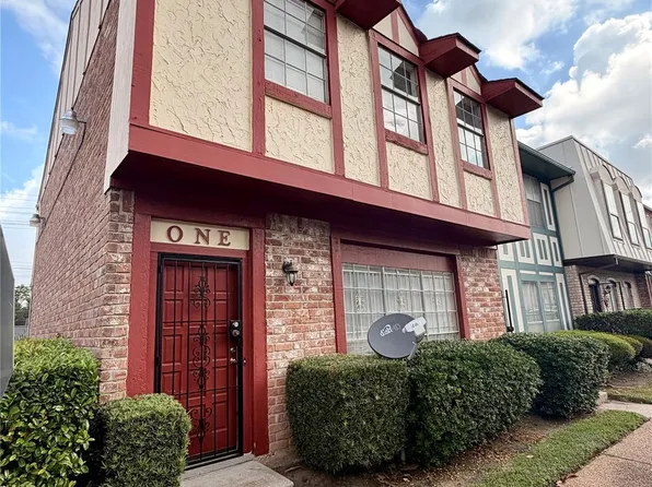 7700 Creekbend Dr, Houston, TX