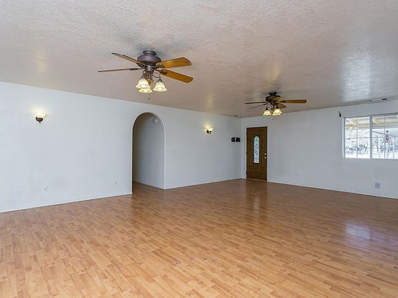 4th image of 1280 S Meadow Ln
