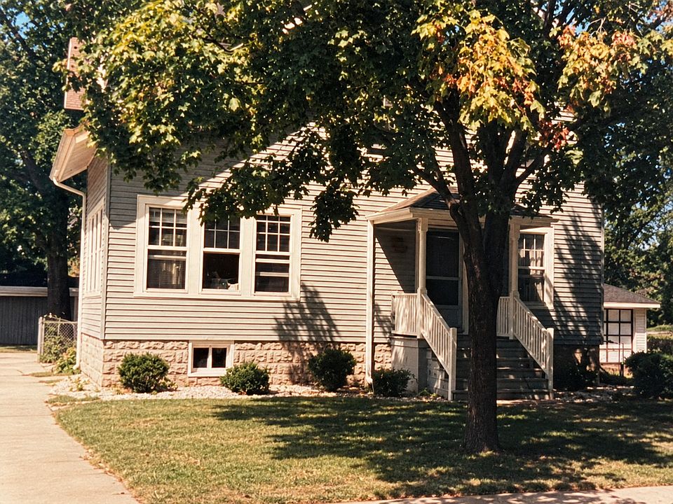 1st image of 138 Hickory St