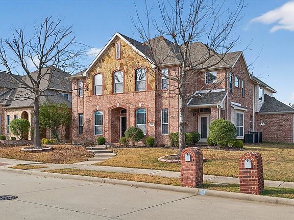 3rd image of 810 Highland Hills Dr