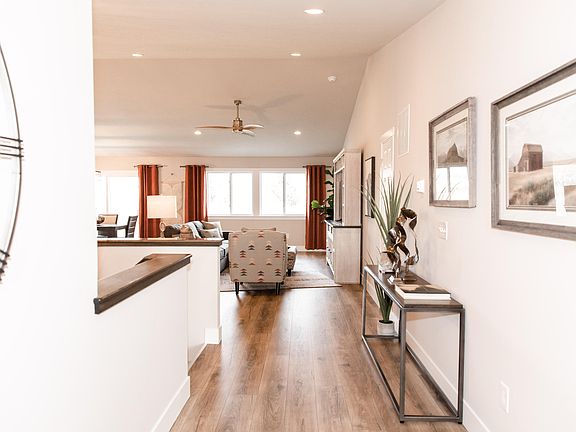 4th image of 2769 Plover Dr SE