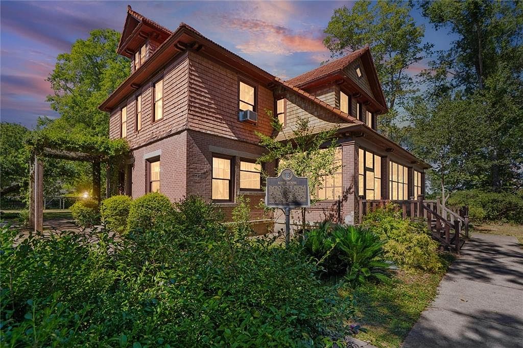 A*I様 House on the Hill Checker 11525 Highway 43 N, Axis, AL 36505 | Zillow