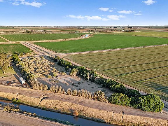 5th image of 2465 Meloland Rd #1