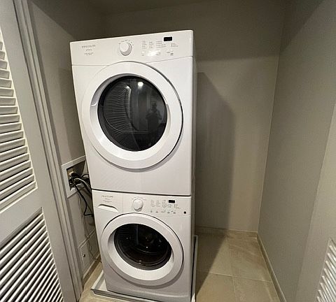 5th image of 1189 Waimanu St #1-1107-B