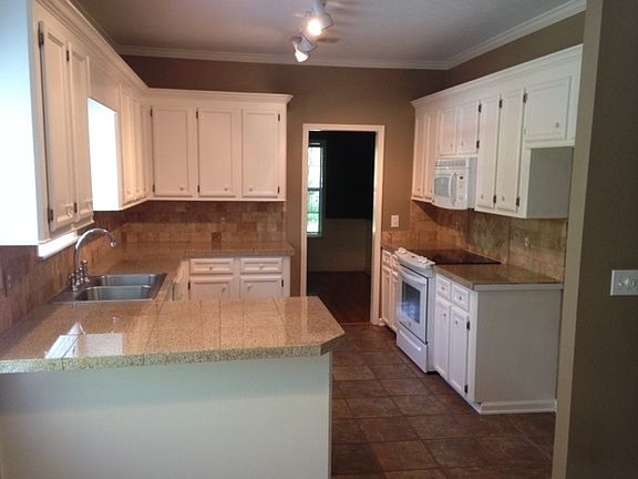 4th image of 113 Woodland Dr