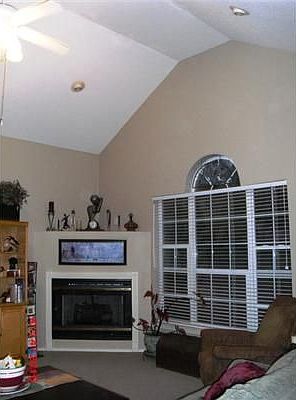 3rd image of 689 Weston Cir