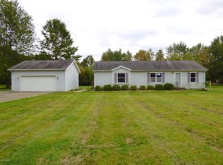 7240 Lake Dr, Coloma, MI 49038