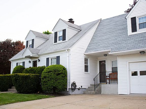 2nd image of 176 Florida Ave