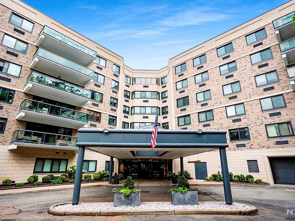 1st image of 609 W South Orange Ave APT 2N