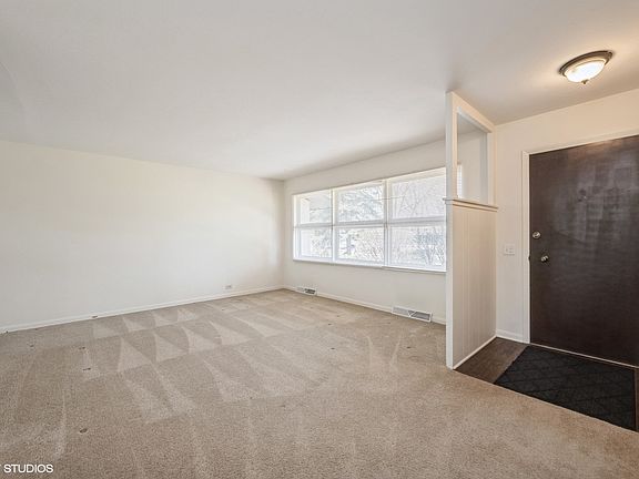 3rd image of 519 S Bennett Ave