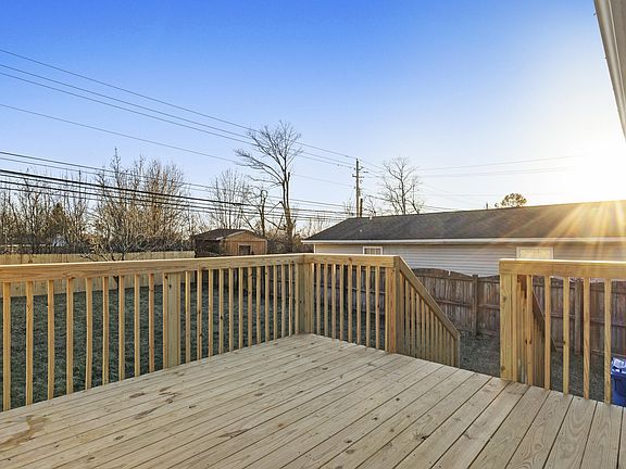 3rd image of 3713 Sundart Dr
