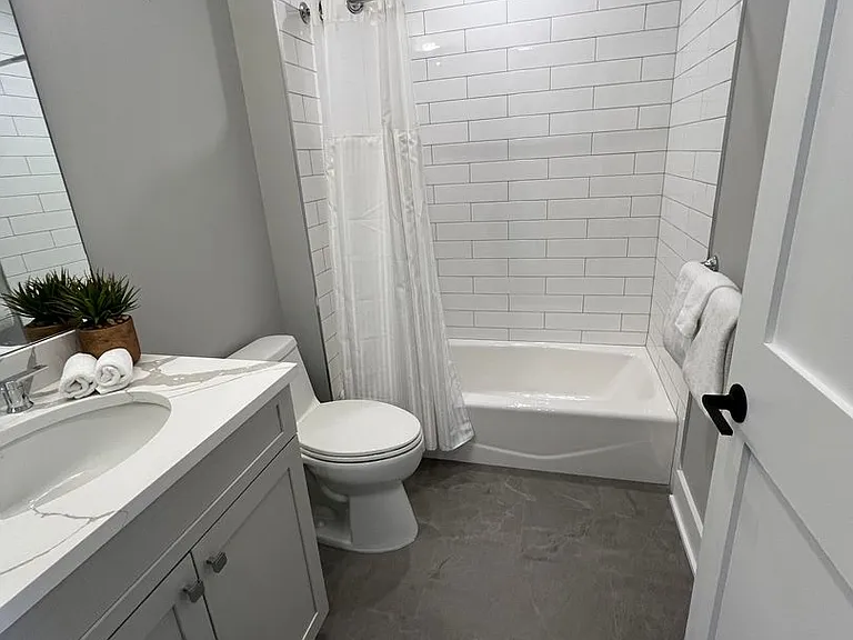 The Flats @ 85 — Photo 15