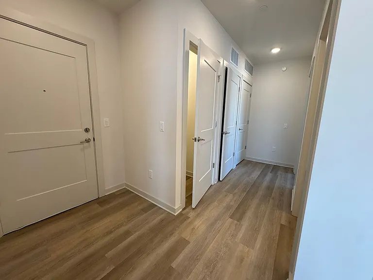 Flats at Southside Gardens — Photo 9
