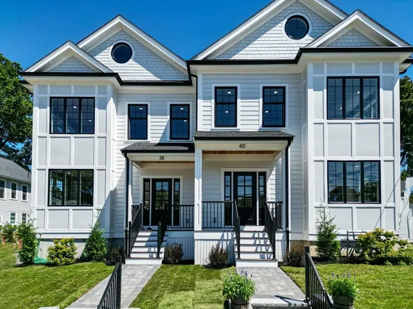 40 Cass St #40, West Roxbury, MA 02132