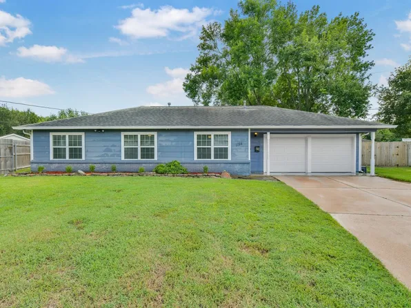 1125 Grace St, Deer Park, TX 77536