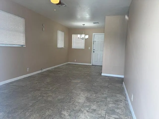 3 bed, 1.0 bath, 912 sqft, $2,200 — Photo 4