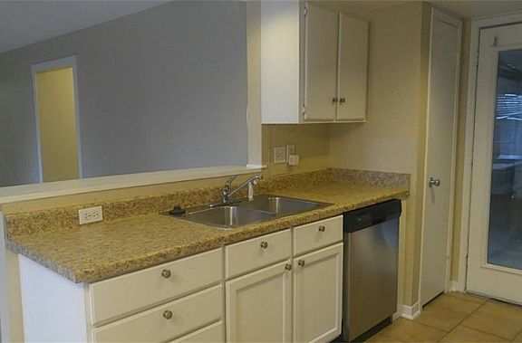 5th image of 19438 Wood Village Ln