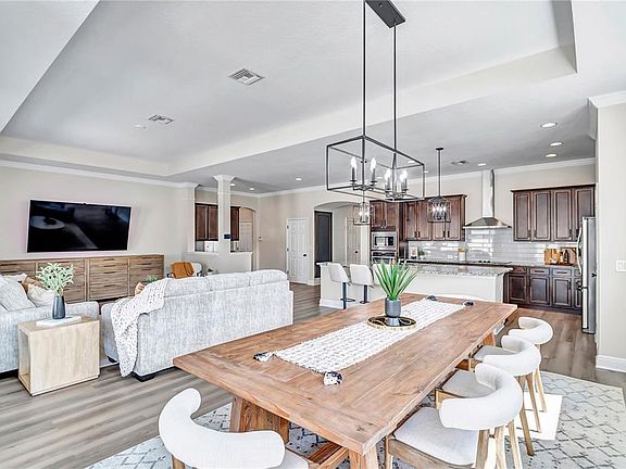 3rd image of 1755 Tonka Ter