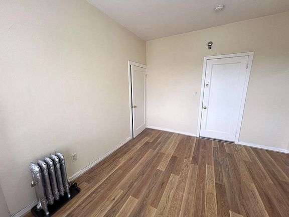 3rd image of 1450 Clay St #202