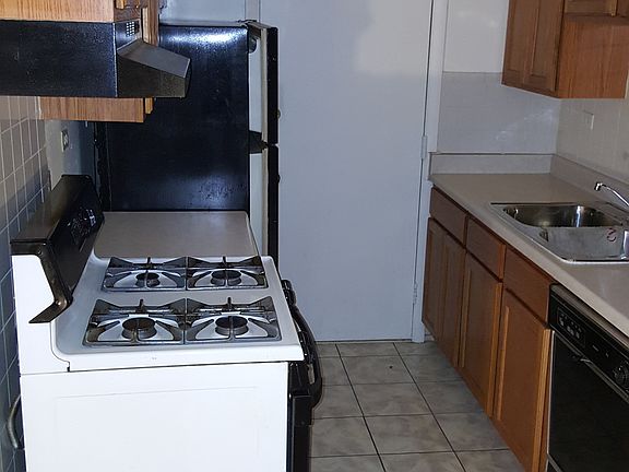 2nd image of 445 Gregory Ave