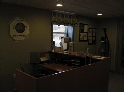5th image of 141 Chestnut St