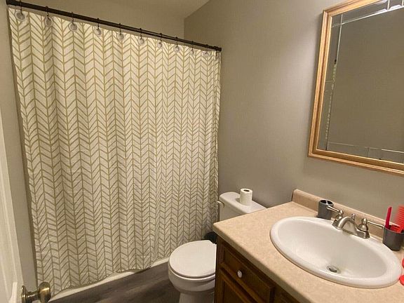 5th image of 1015 Florence Dr