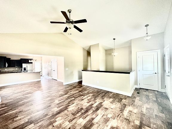 4th image of 1295 SE Waddell Way