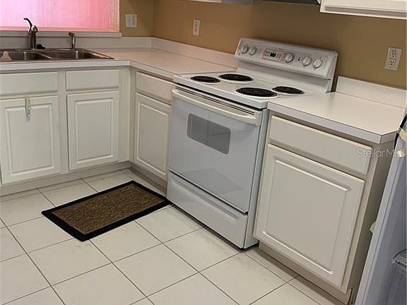 5th image of 2304 Lake Woodberry Cir