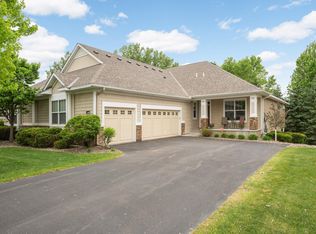3595 Lemieux Cir, Eagan, MN 55122