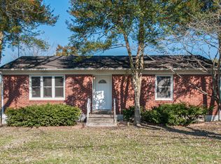 110 Old Pond Ln, Dickson, TN 37055