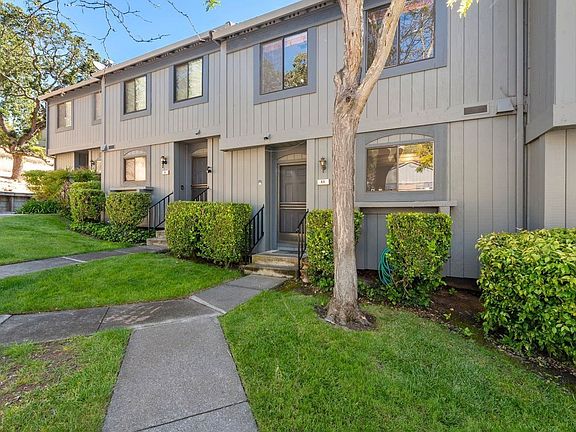 2nd image of 86 Gazania Ct