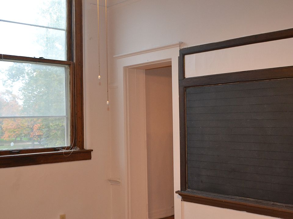 2nd image of 1119 Sterling St APT 8