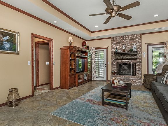 3rd image of 8114 Barstow Dr