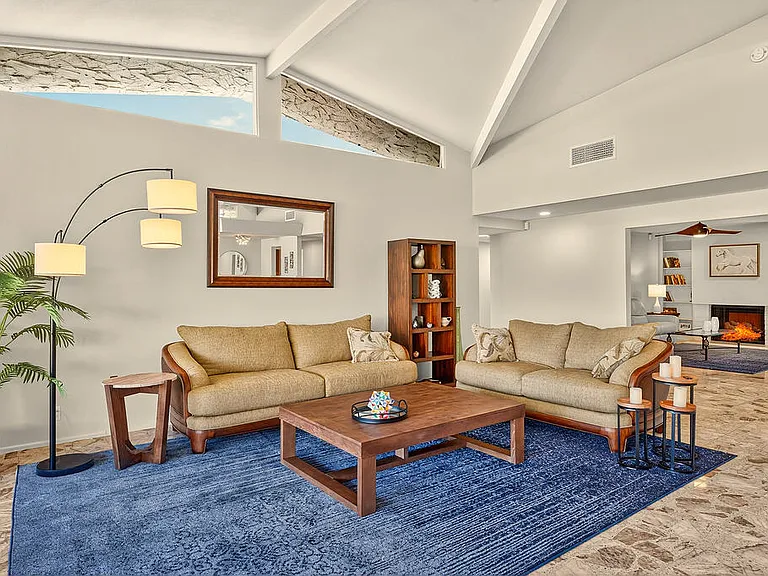 1570 S La Verne Way — Photo 3