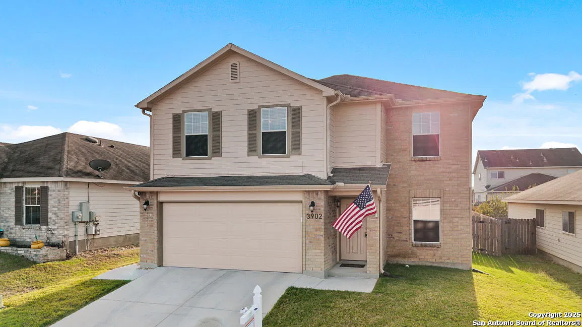 3 bed, 2.5 bath, 2124 sqft, $2,200 — Photo 1