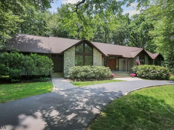 17 Crown Dr, Warren Twp., NJ 07059